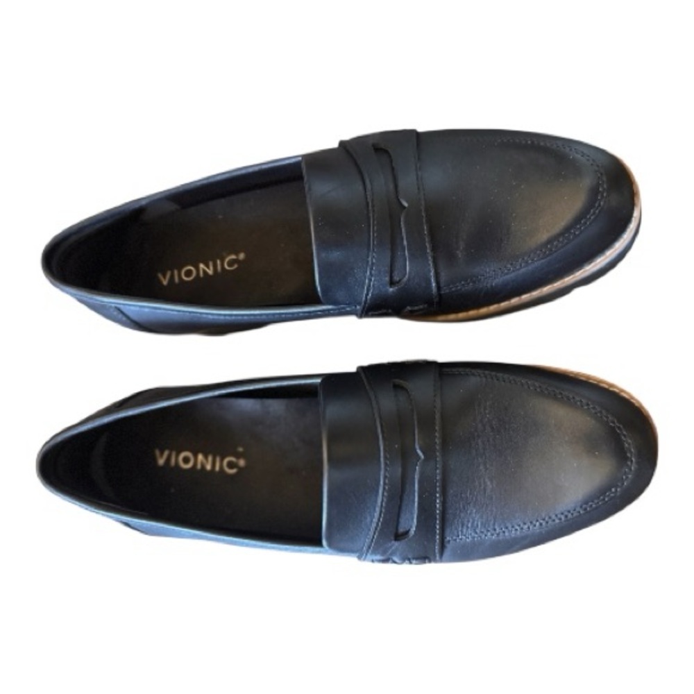 Vionic Classic Black Corinne Loafer
